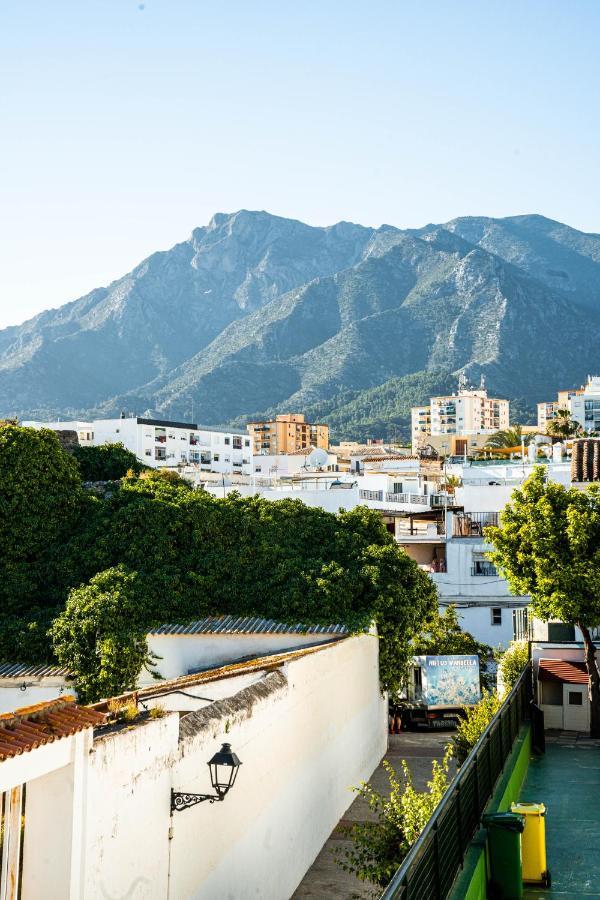 Escuela Village Marbella Exterior foto